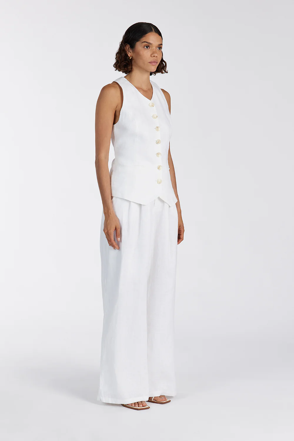 ALONDRA WHITE LINEN VEST - Image 3