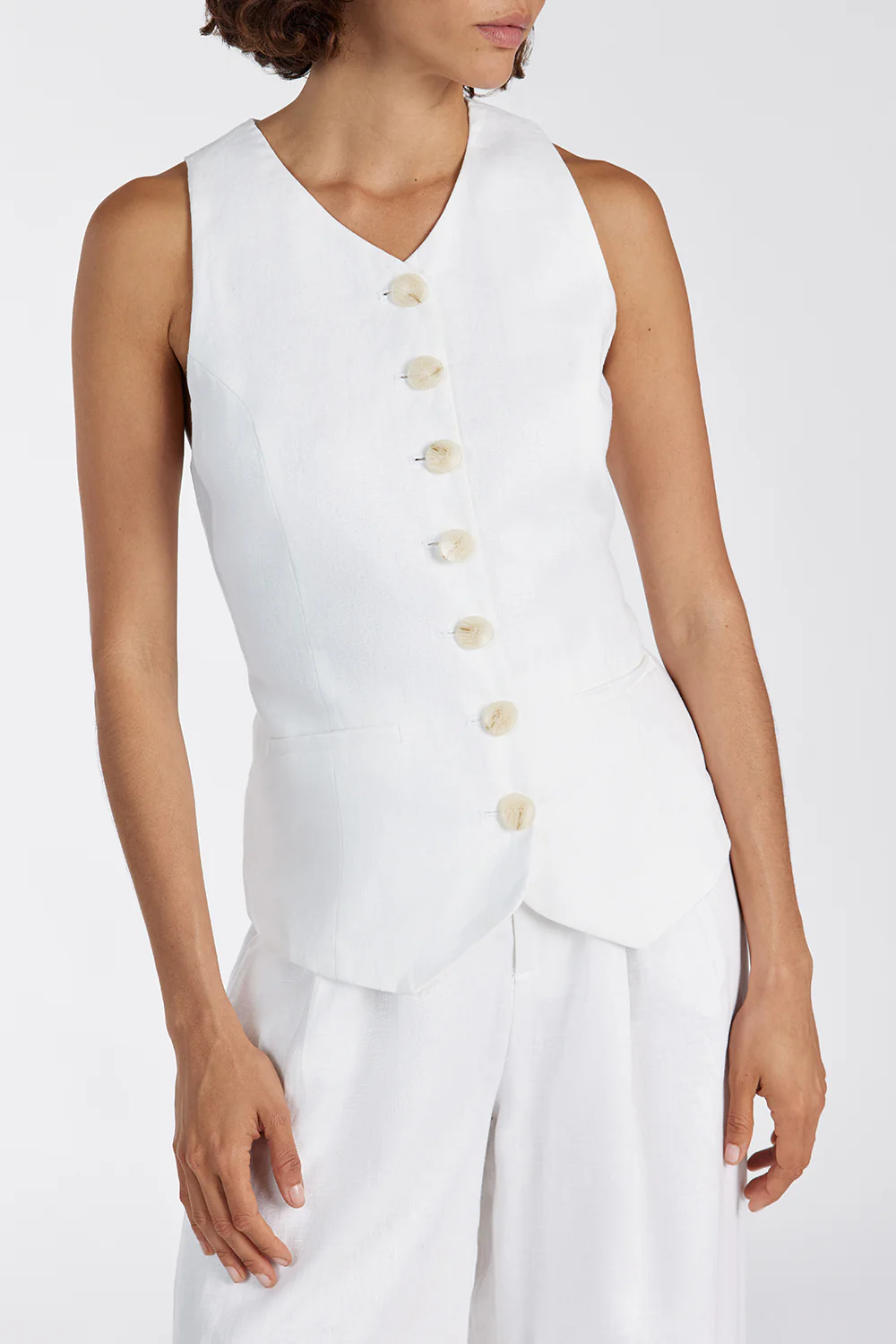 ALONDRA WHITE LINEN VEST - Image 5