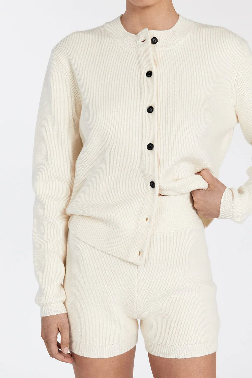 AXEL CREAM CASHMERE BLEND BOXER SHORT - Image 6