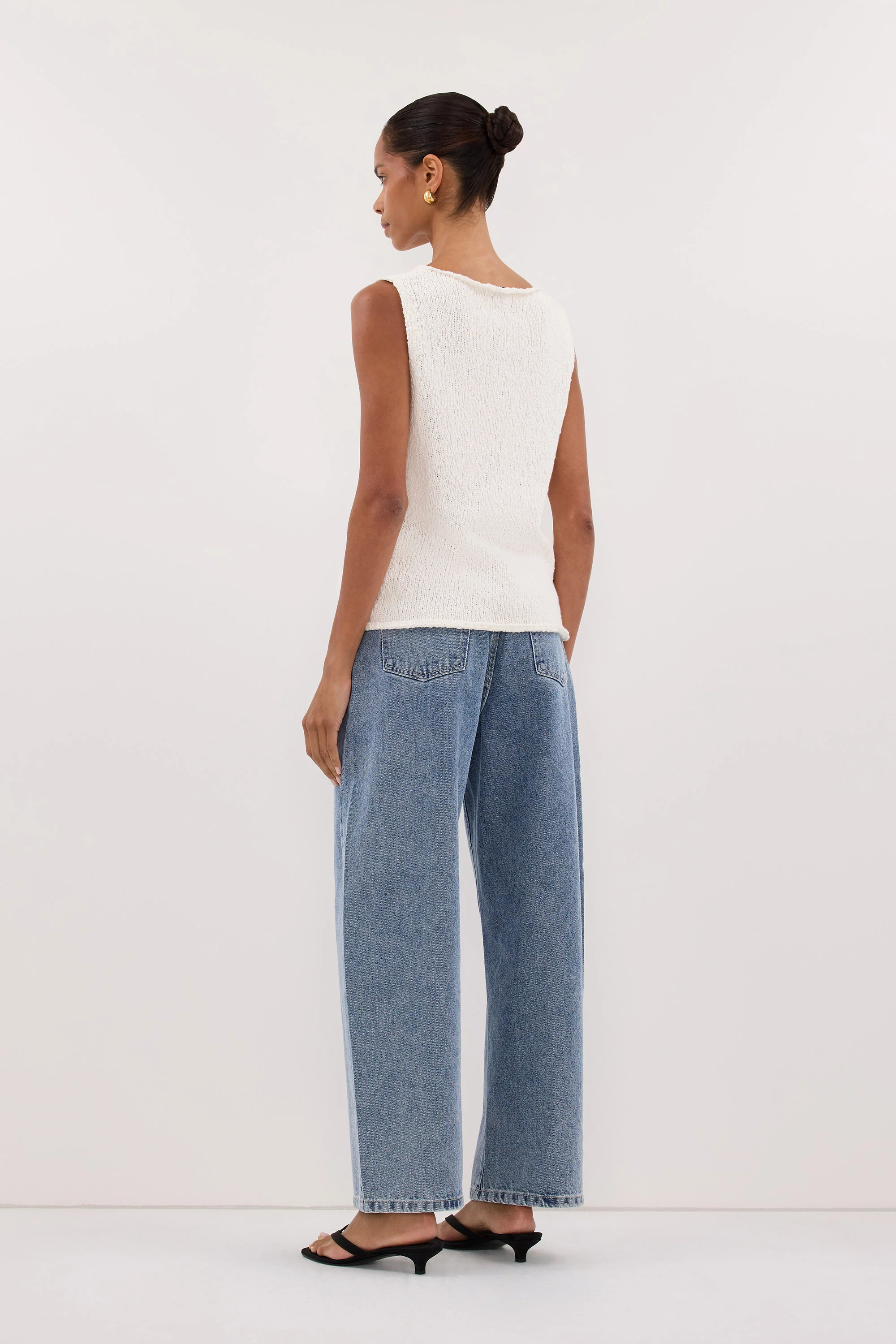 DINA OFF WHITE SLEEVELESS KNIT TOP - Image 4