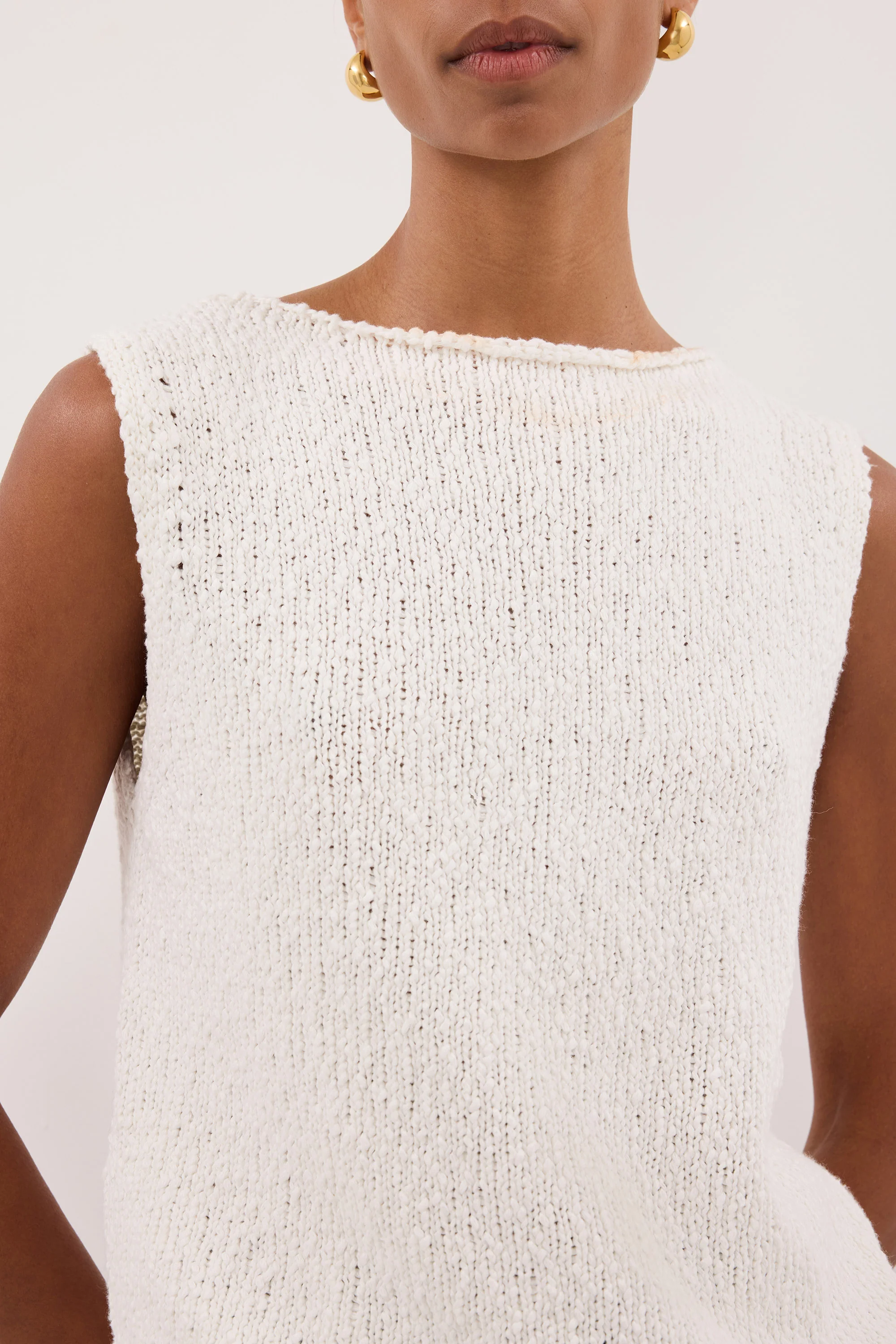 DINA OFF WHITE SLEEVELESS KNIT TOP - Image 5