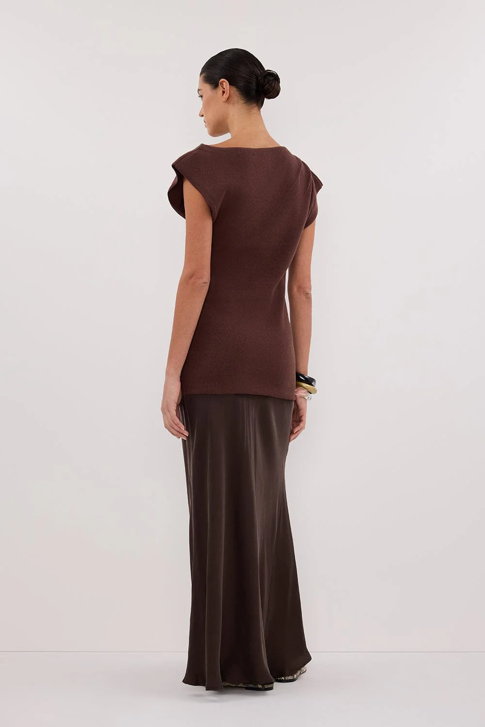 LIA WALNUT SLEEVELESS KNIT TOP - Image 4