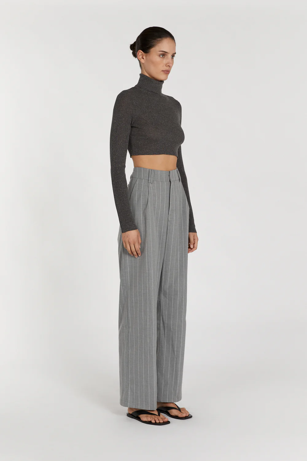 TANNER CHARCOAL KNIT CROP TOP - Image 3